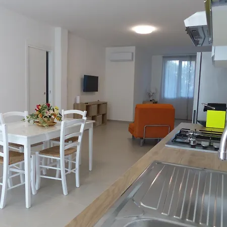Andrea House Buti